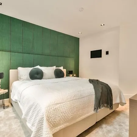 Luxury And Cozy 10 People